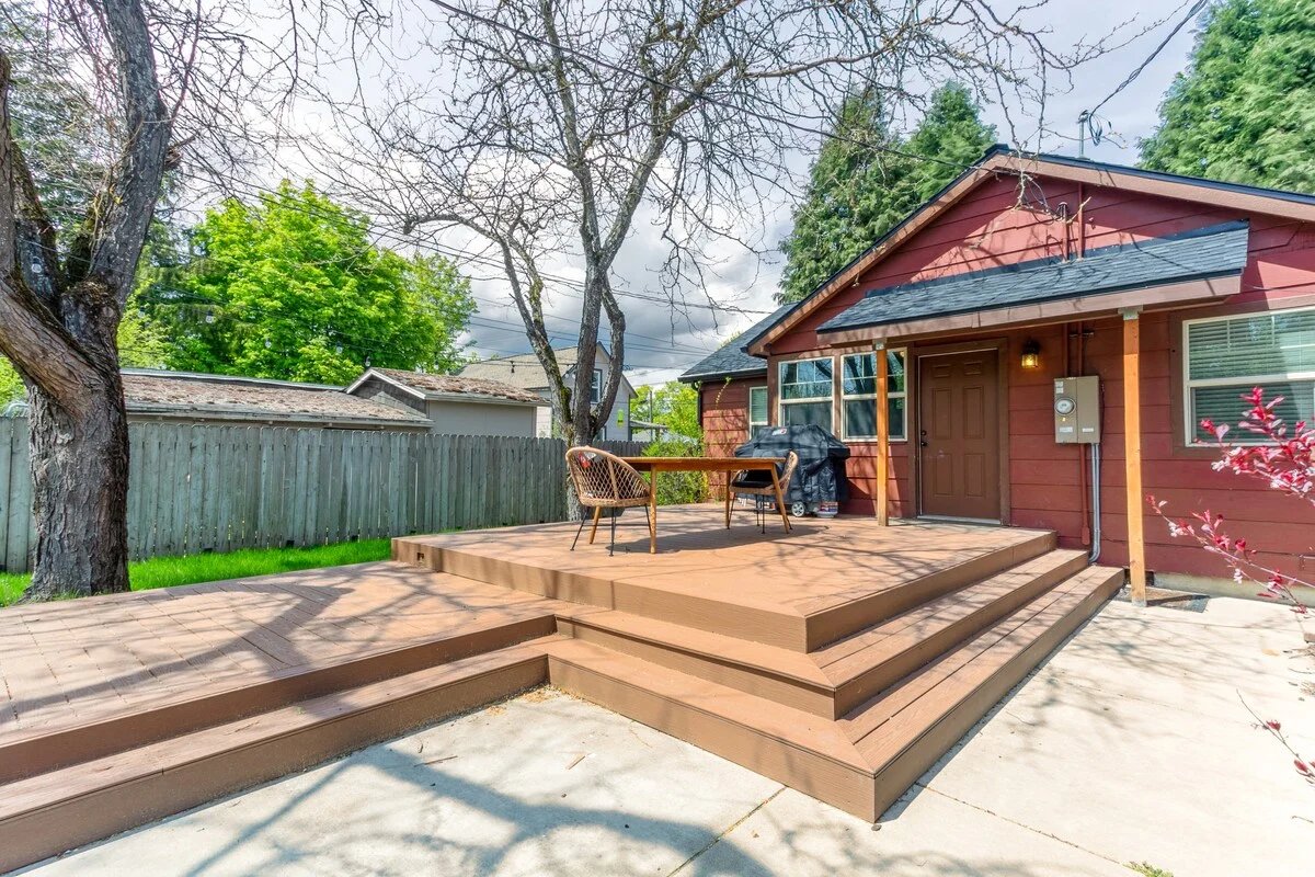 CDA Extended Stay 5BR Game Room Fenced Yard