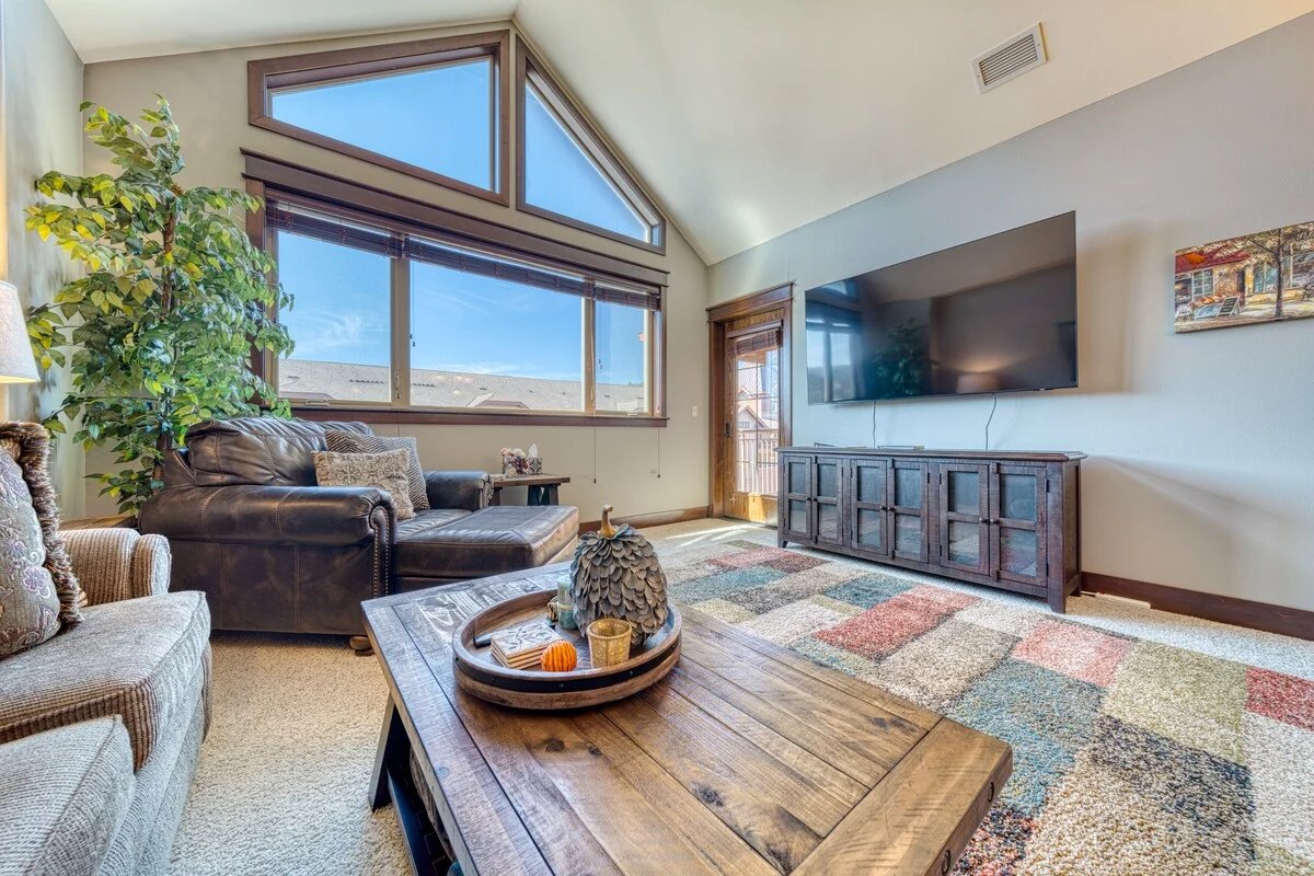 Luxury Riverstone Condo with Patio and Rooftop BBQ