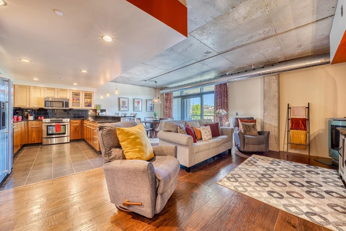 Chic Condo Steps from Spokane River And Dining